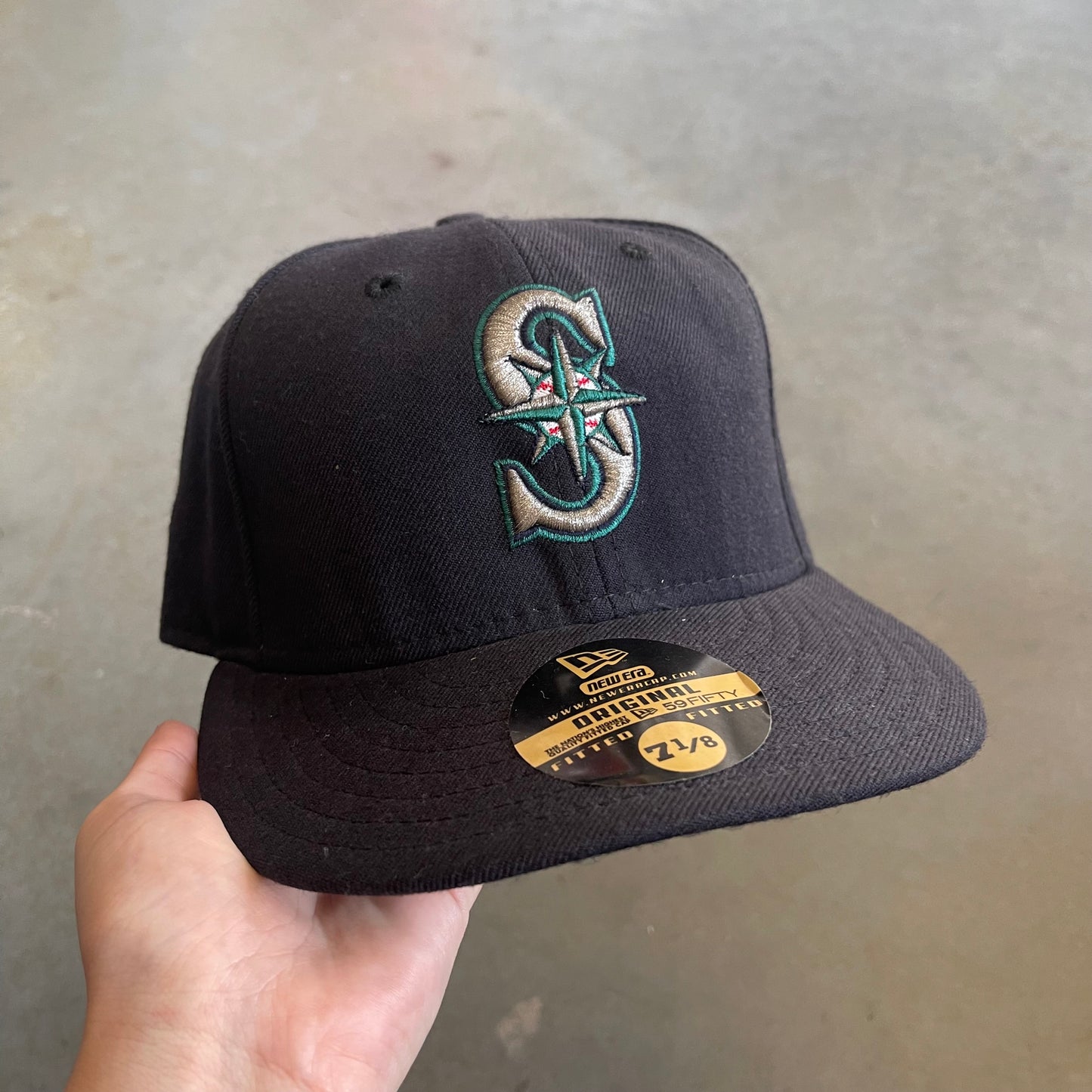 Seattle Mariners Fitted Hat - Size 7 ⅛