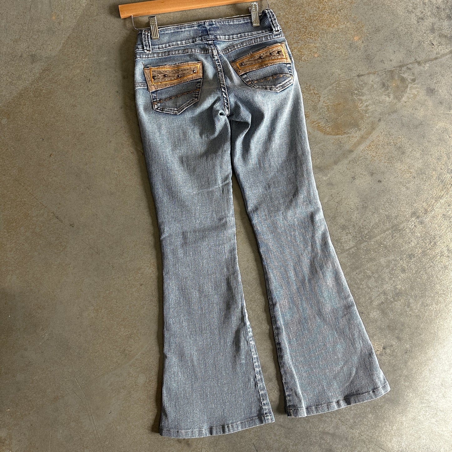 Low Rise Nasa Jeans - 22x27