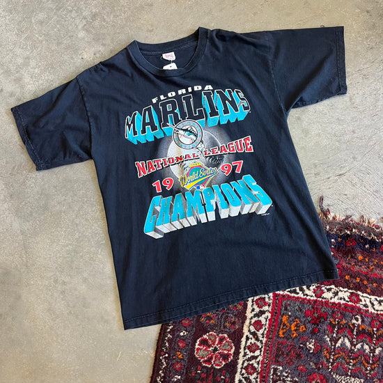 Marlins 1997 World Series Champs Shirt - XL