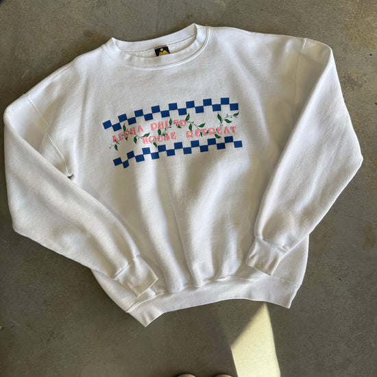 1990 Alpha Phi Sweatshirt - Medium